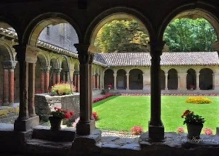 Vakantiehuis De Caractere La Grange Papoul